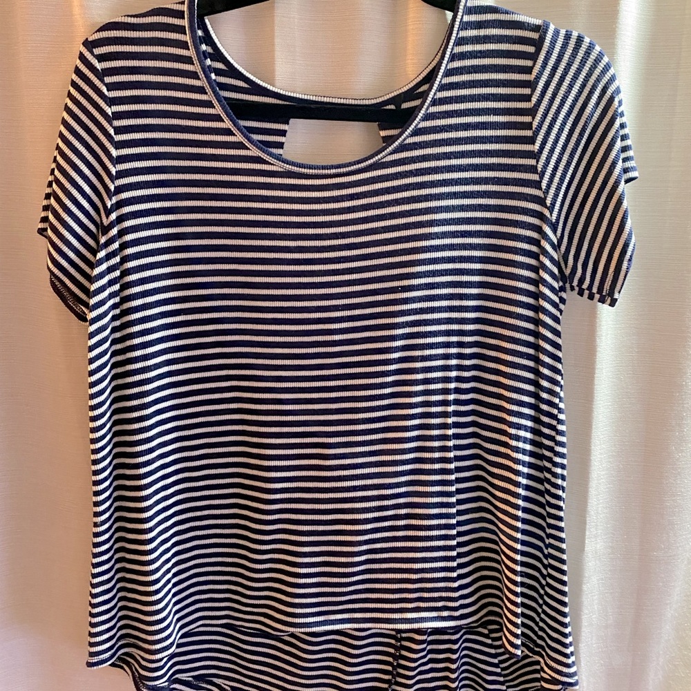 Navy and why stripped shirt
